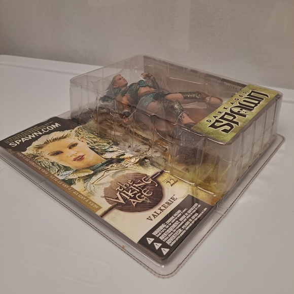 McFarlane Spawn Series 22 Dark Ages Valkerie R3 2002 In Box - Picture 4 of 7